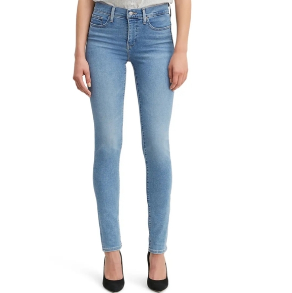Levi's Denim - ❗ PRICE DROP- Womens Levi's Jeans